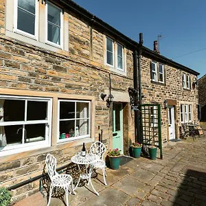 https://france-fold-cottage-luxury-and-cosy-1-bed-accommodation.yorkshirehotels.net