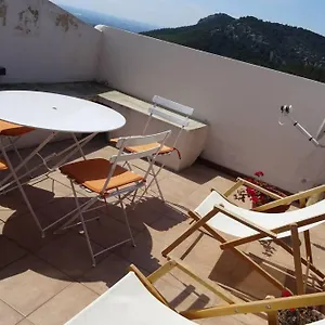 jolie-maison-au-pied-du-chteau-du-barroux.fr-provencehotel.com/